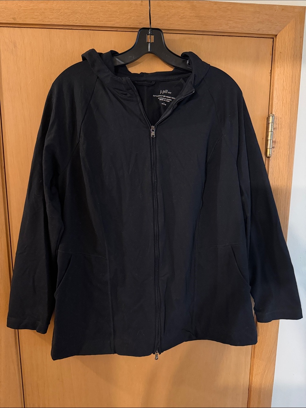 J. Jill Women’s Out & About Zip Front Hoodie Black Size Large Petite